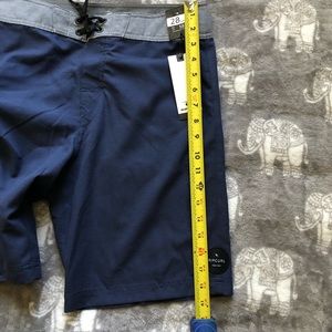 Rip Curl Swim Shorts W28 - Mid Leg 18” Navy & Grey